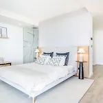 Luxueuse Vue Αλμπουφέιρα